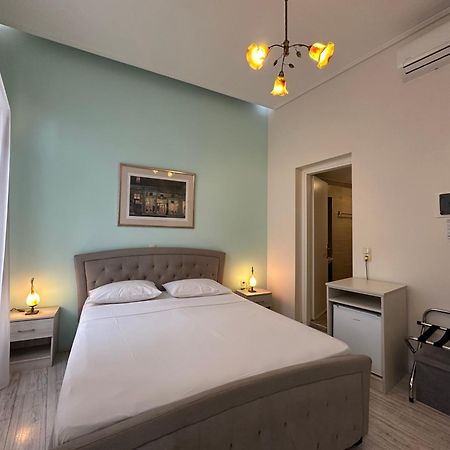 Theasis Athens Bed & Breakfast Ngoại thất bức ảnh