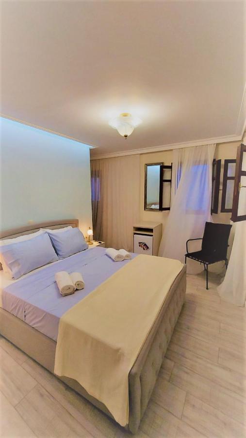 Theasis Athens Bed & Breakfast Ngoại thất bức ảnh