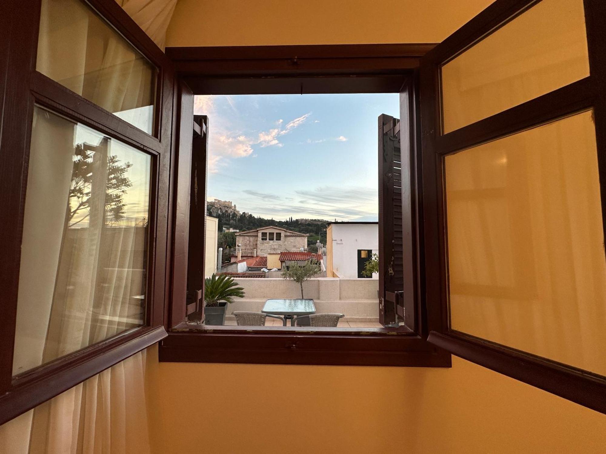 Theasis Athens Bed & Breakfast Ngoại thất bức ảnh