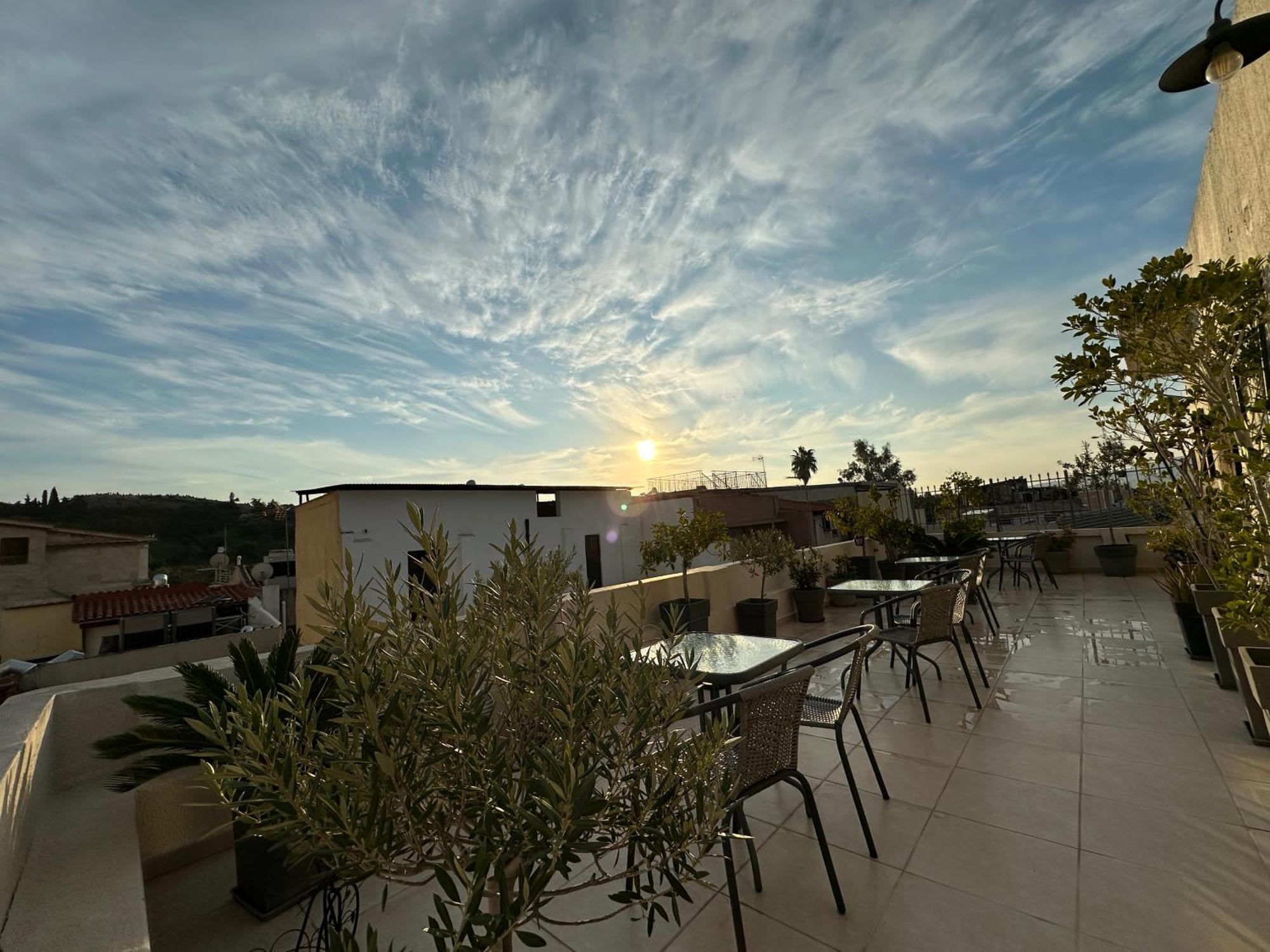 Theasis Athens Bed & Breakfast Ngoại thất bức ảnh
